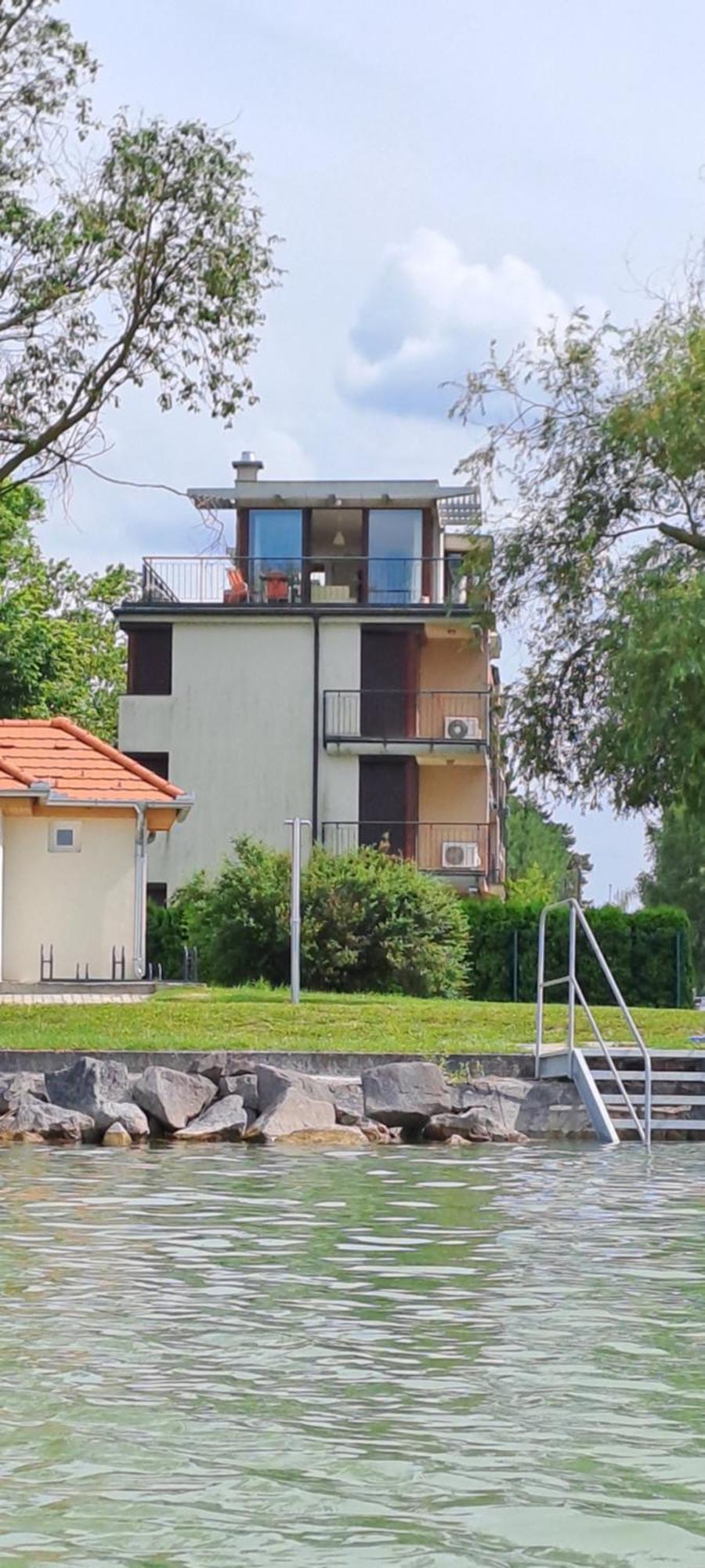 Panoramic Art Apartment With Jacuzzi Balatonlelle Extérieur photo