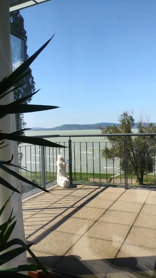 Panoramic Art Apartment With Jacuzzi Balatonlelle Extérieur photo